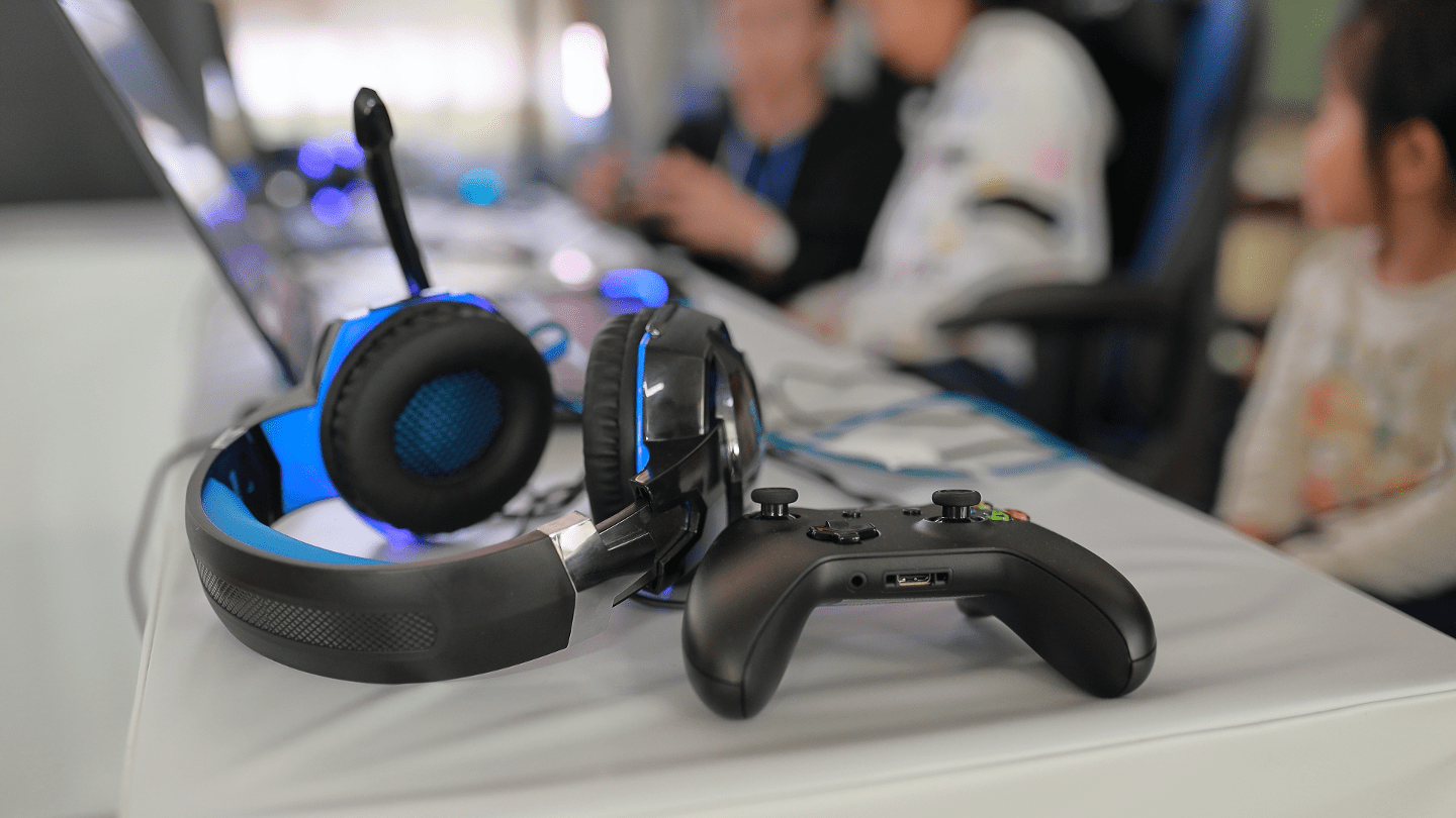 ゲーム会社 売却(FV)